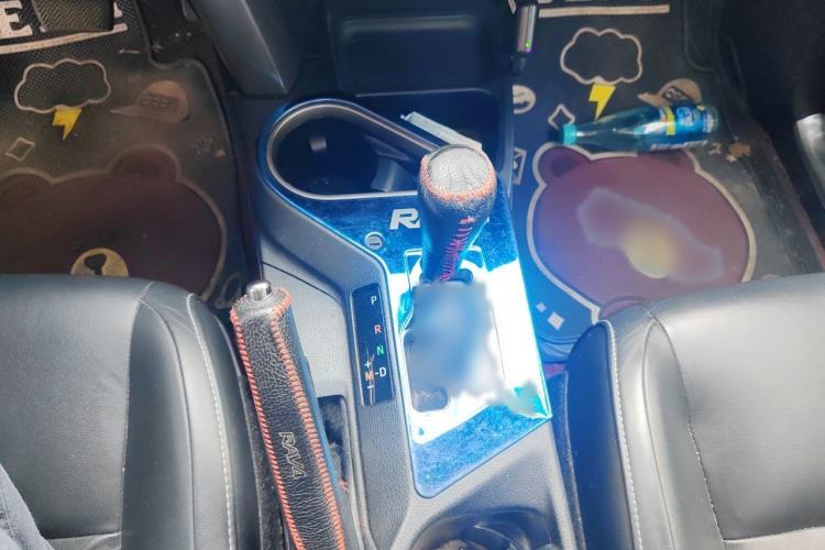 Used Toyota RAV4 2016 2.0L CVT Two-Wheel Drive Smart Edition China V Standard Gear Lever