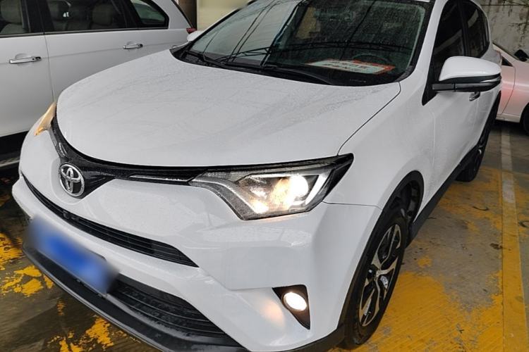 Used Toyota RAV4 2016 2.0L CVT Two-Wheel Drive Fashion Edition China V Standard Guazi used car, China used car export, Used car for sale, Used Toyota cars, Cheapest cars for sale
