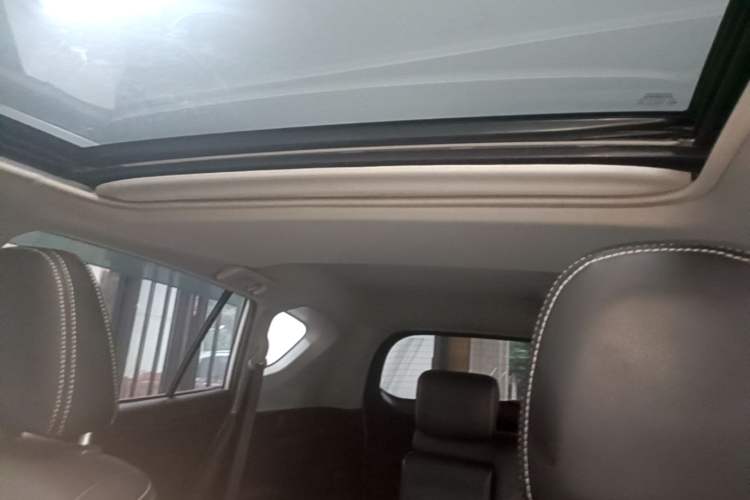 Used Toyota RAV4 2016 2.0L CVT Two-Wheel Drive Fashion Edition China V Standard Headliner