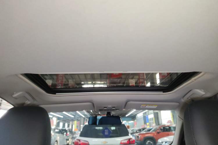 Used Toyota RAV4 2016 2.0L CVT Two-Wheel Drive Fashion Edition China V Standard Headliner