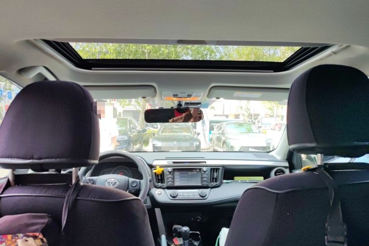 Used Toyota RAV4 2016 2.0L CVT Two-Wheel Drive Fashion Edition China V Standard Headliner
