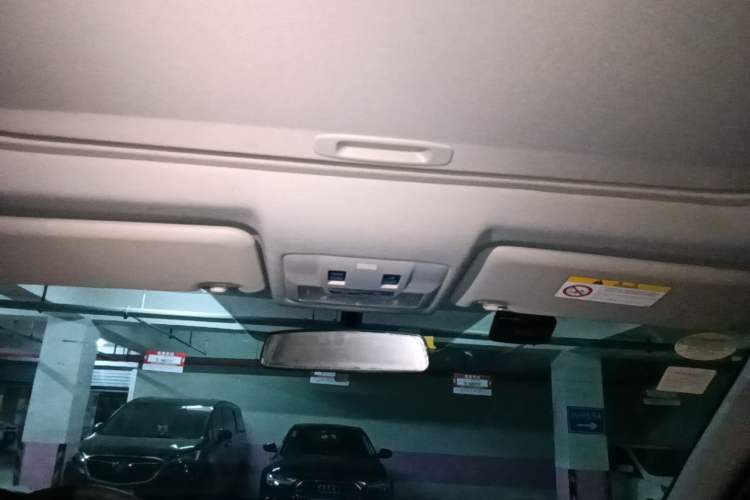 Used Toyota RAV4 2016 2.0L CVT Two-Wheel Drive Fashion Edition China V Standard Headliner