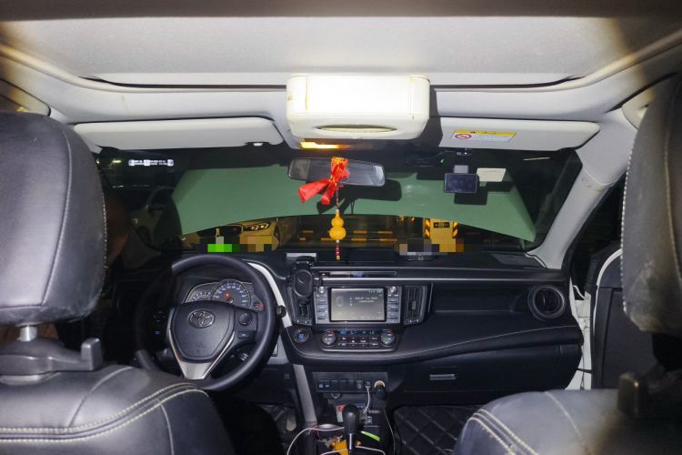 Used Toyota RAV4 2016 2.0L CVT Two-Wheel Drive Fashion Edition China V Standard Headliner