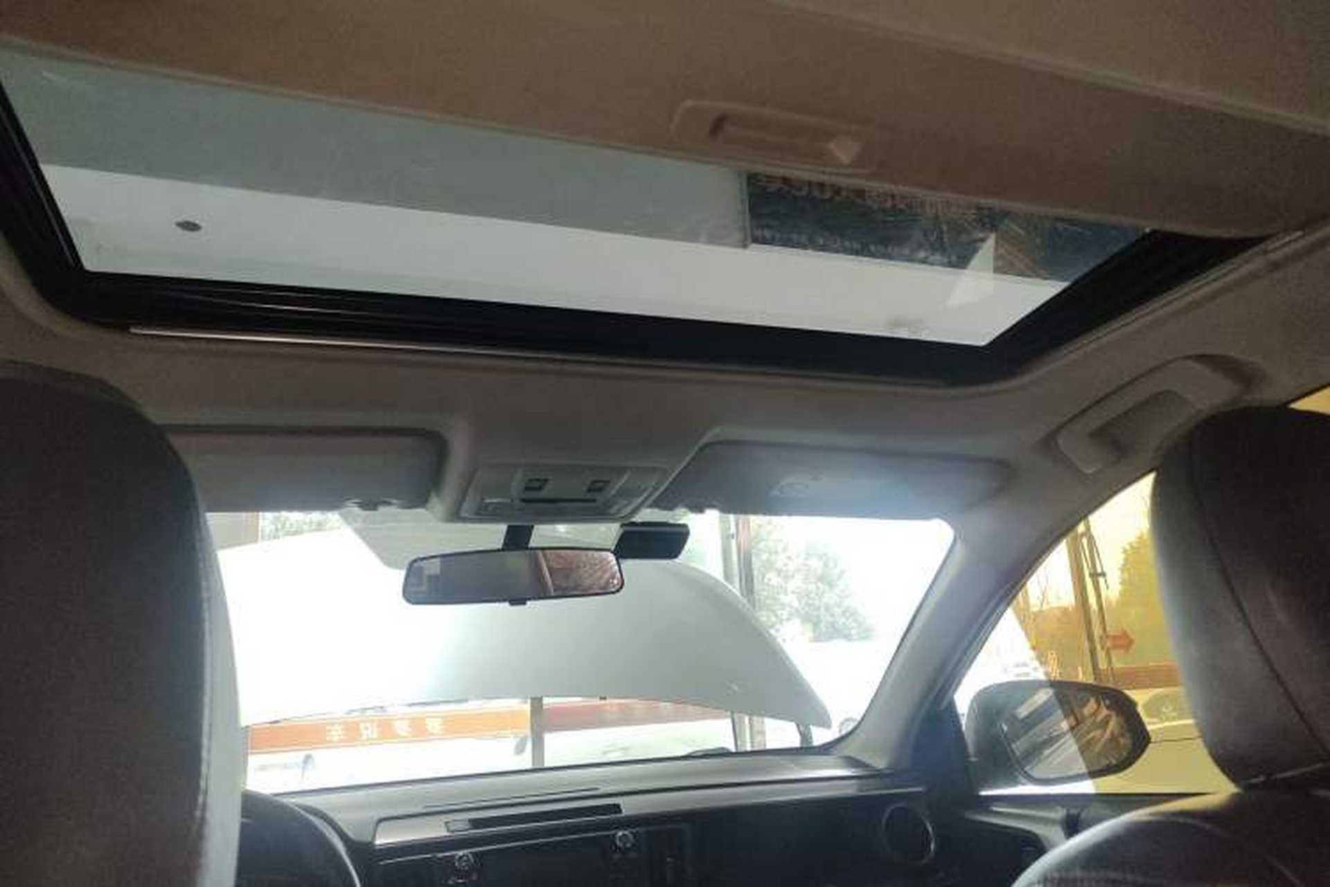 Used Toyota RAV4 2016 2.0L CVT Two-Wheel Drive Comfort Edition China V Standard Headliner