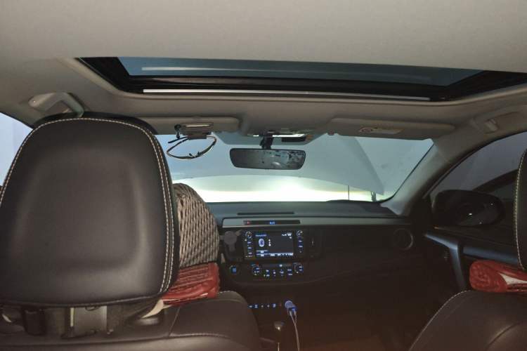 Used Toyota RAV4 2016 2.0L CVT 4x4 New Edition China V Standard Headliner