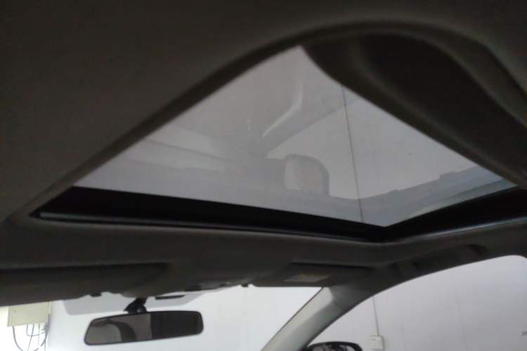 Used Toyota RAV4 2016 2.0L CVT Two-Wheel Drive Comfort Edition China V Standard Headliner