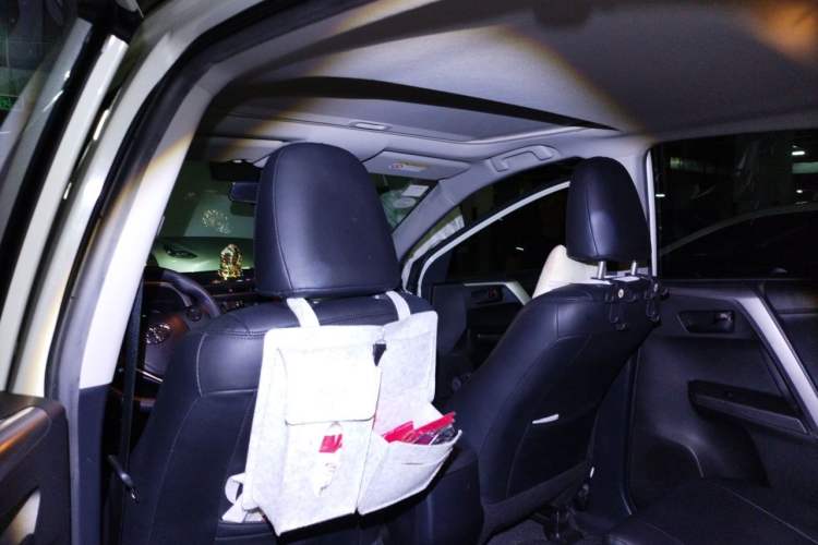 Used Toyota RAV4 2016 2.0L CVT Two-Wheel Drive Fashion Edition China V Standard Headliner