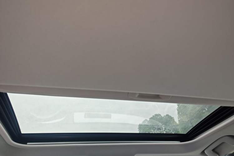 Used Toyota RAV4 2016 2.0L CVT Two-Wheel Drive Smart Edition China V Standard Headliner