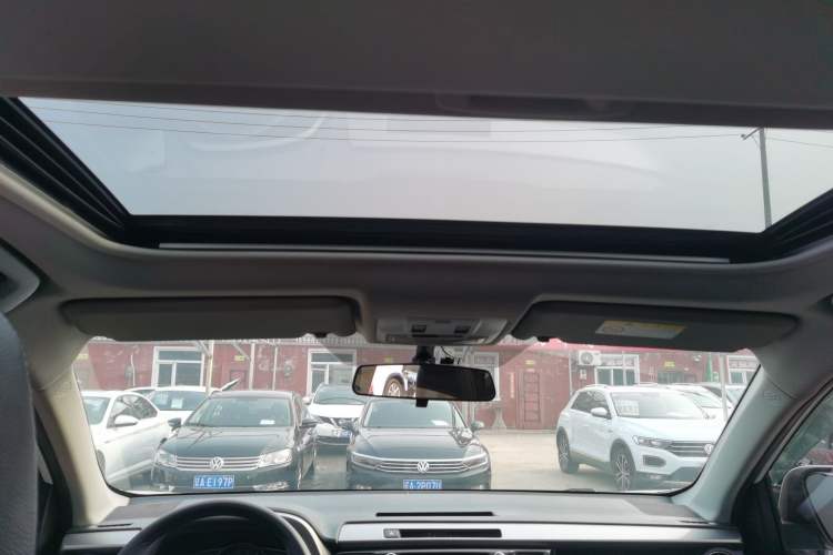 Used Toyota RAV4 2016 2.0L CVT Two-Wheel Drive Comfort Edition China V Standard Headliner