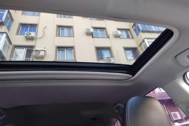 Used Toyota RAV4 2016 2.0L CVT Two-Wheel Drive Fashion Edition China V Standard Headliner