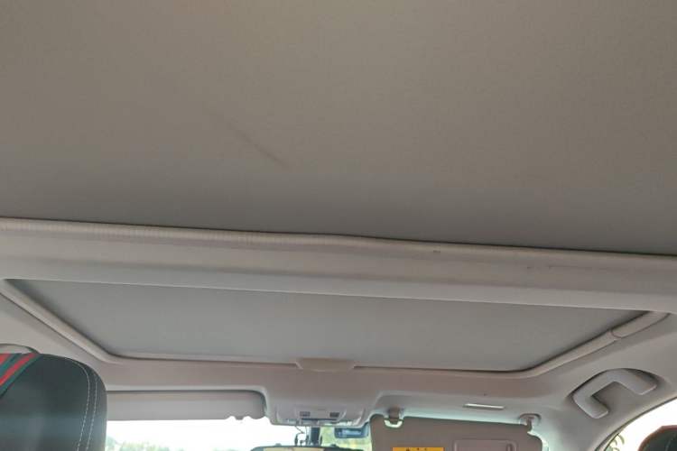 Used Toyota RAV4 2016 2.5L Automatic 4x4 Elite Edition Headliner