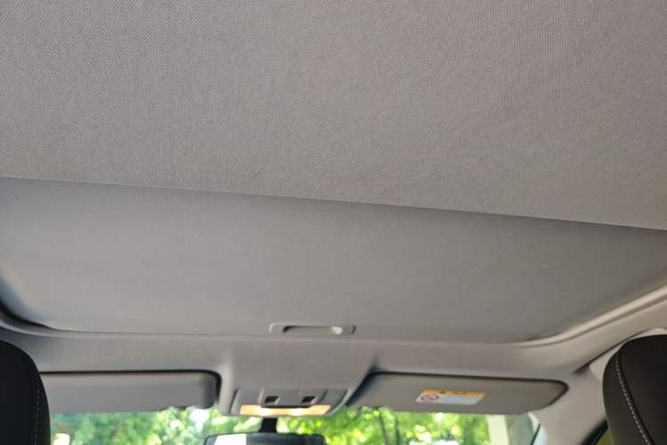 Used Toyota RAV4 2016 2.0L CVT Two-Wheel Drive Comfort Edition China V Standard Headliner