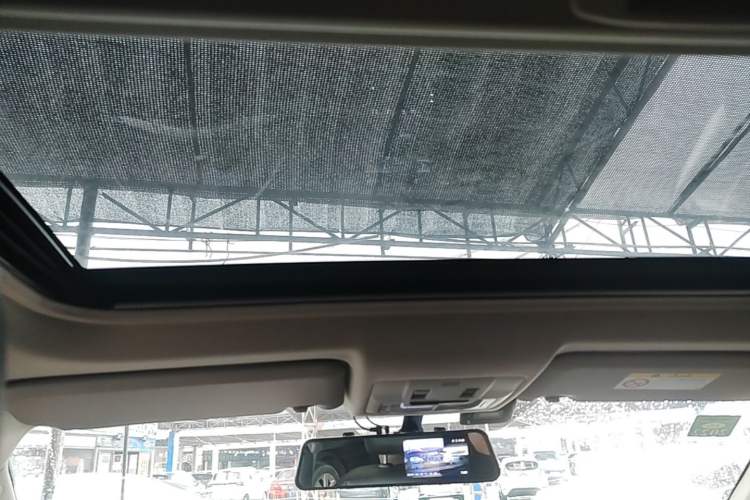Used Toyota RAV4 2016 2.0L CVT Two-Wheel Drive Fashion Edition China V Standard Headliner