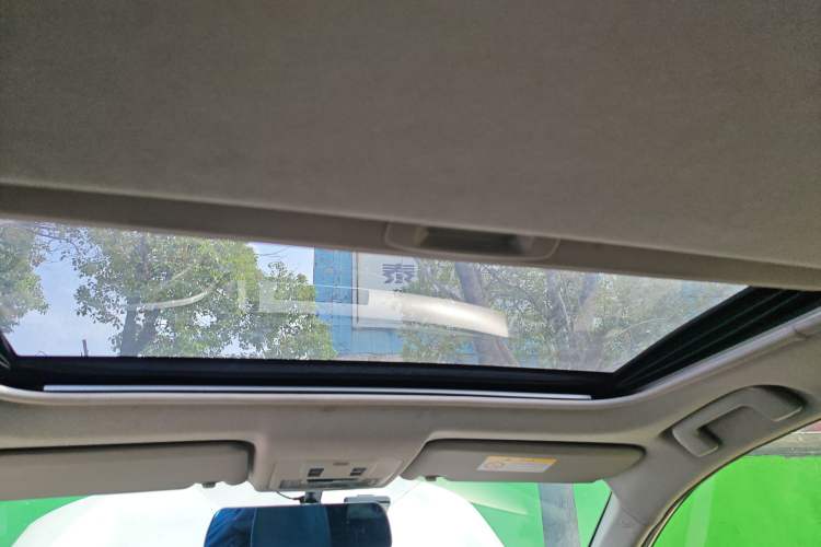 Used Toyota RAV4 2016 2.0L CVT Two-Wheel Drive Fashion Edition China V Standard Headliner