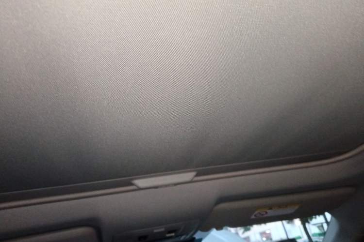 Used Toyota RAV4 2016 2.5L Automatic 4x4 Elite Edition Headliner