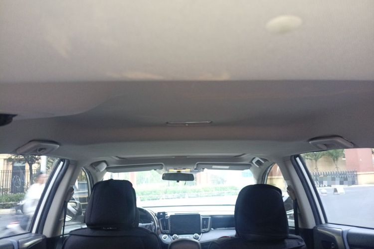 Used Toyota RAV4 2016 2.0L CVT Two-Wheel Drive Fashion Edition China V Standard Headliner