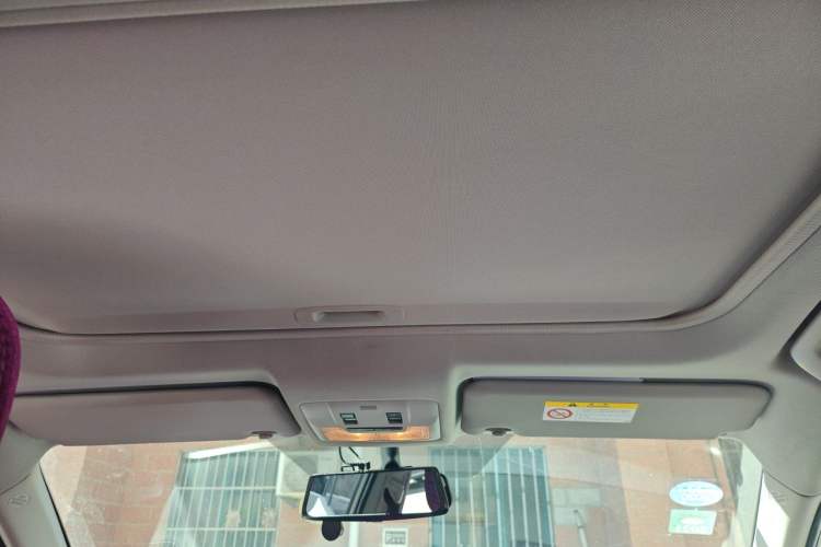 Used Toyota RAV4 2016 2.0L CVT Two-Wheel Drive Fashion Edition China V Standard Headliner