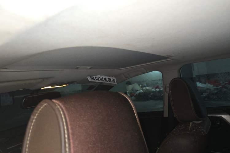 Used Toyota RAV4 2016 2.0L CVT Two-Wheel Drive Fashion Edition China V Standard Headliner
