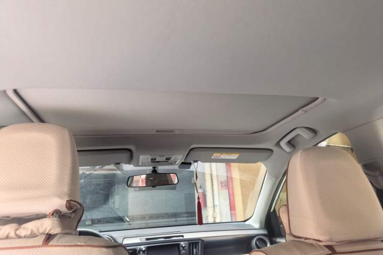 Used Toyota RAV4 2016 2.0L CVT Two-Wheel Drive Fashion Edition China V Standard Headliner