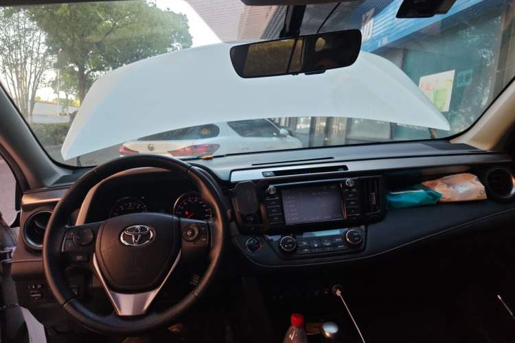 Used Toyota RAV4 2016 2.0L CVT Two-Wheel Drive Smart Edition China V Standard Headliner