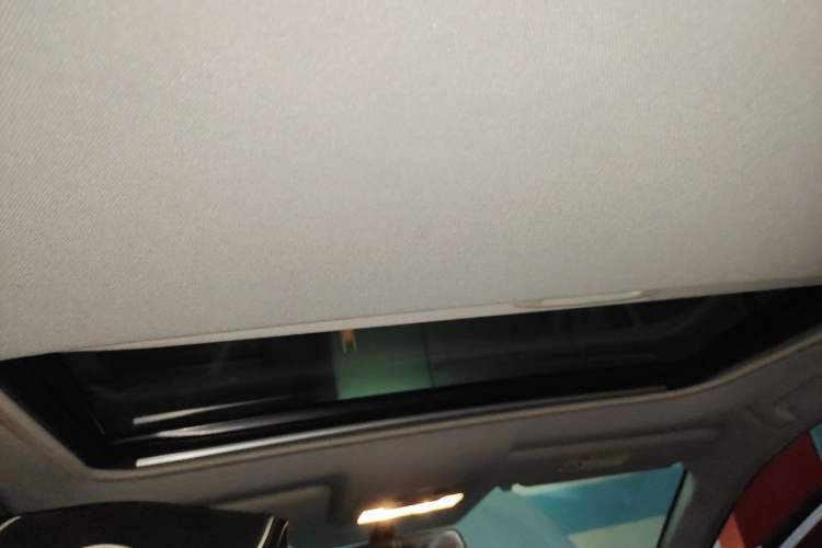 Used Toyota RAV4 2016 2.0L CVT Two-Wheel Drive Fashion Edition China V Standard Headliner