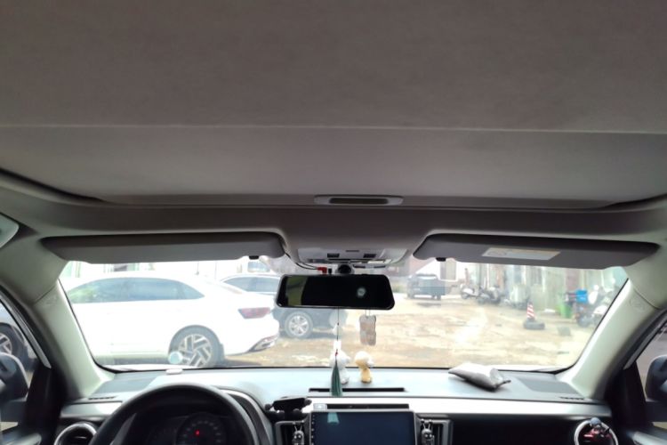 Used Toyota RAV4 2016 2.0L CVT Two-Wheel Drive Fashion Edition China V Standard Headliner