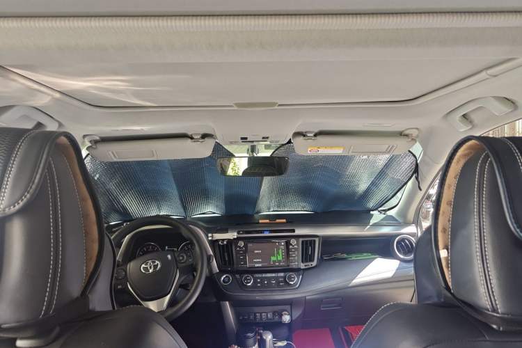 Used Toyota RAV4 2016 2.5L Automatic 4x4 Elite Edition Headliner