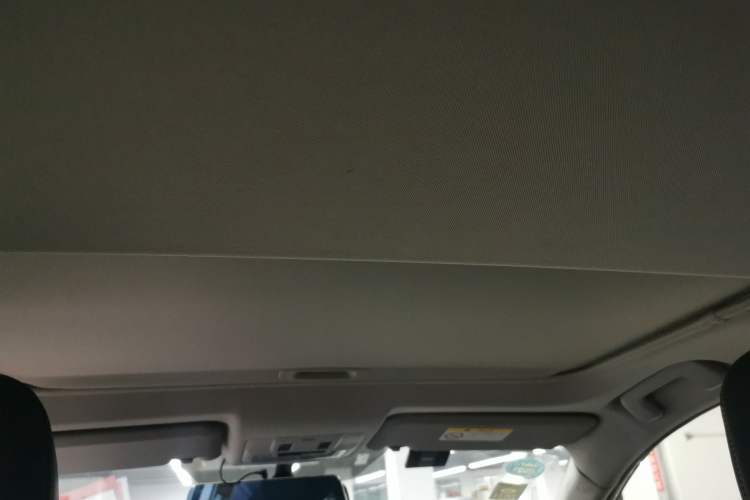 Used Toyota RAV4 2016 2.0L CVT Two-Wheel Drive Fashion Edition China V Standard Headliner