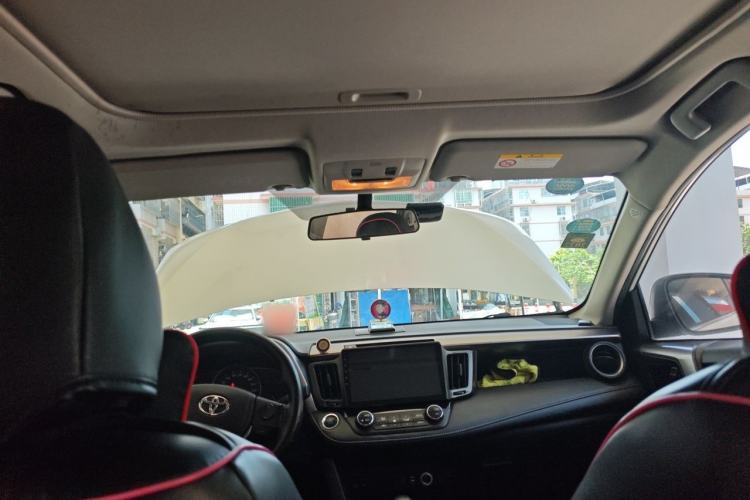 Used Toyota RAV4 2016 2.0L CVT Two-Wheel Drive Fashion Edition China V Standard Headliner