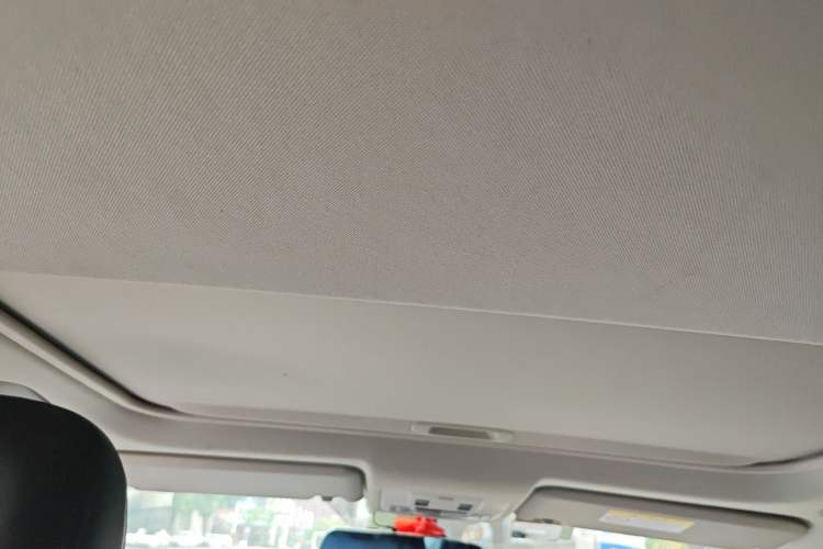Used Toyota RAV4 2016 2.0L CVT Two-Wheel Drive Fashion Edition China V Standard Headliner