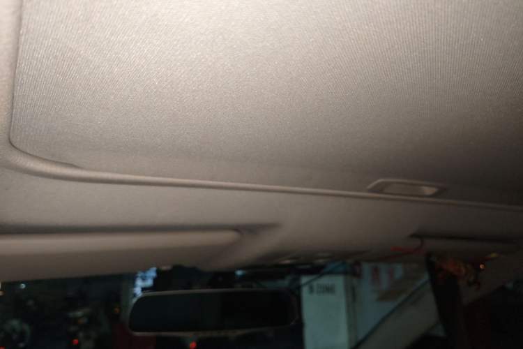 Used Toyota RAV4 2016 2.0L CVT Two-Wheel Drive Fashion Edition China V Standard Headliner
