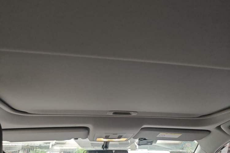 Used Toyota RAV4 2016 2.0L CVT Two-Wheel Drive Smart Edition China V Standard Headliner
