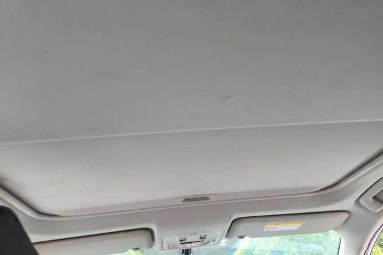 Used Toyota RAV4 2016 2.0L CVT Two-Wheel Drive Fashion Edition China V Standard Headliner
