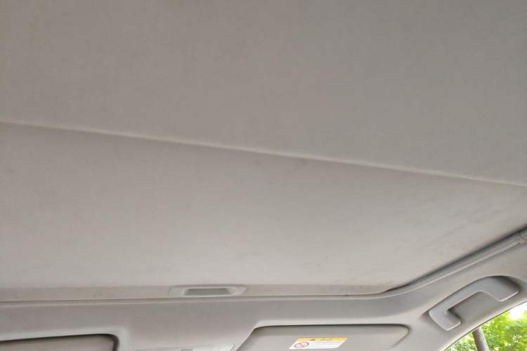 Used Toyota RAV4 2016 2.0L CVT Two-Wheel Drive Fashion Edition China V Standard Headliner
