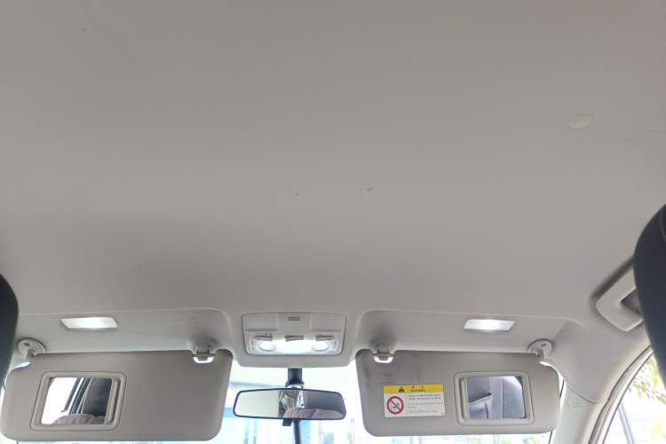 Used Toyota RAV4 2016 2.0L CVT Two-Wheel Drive Urban Edition China V Standard Headliner