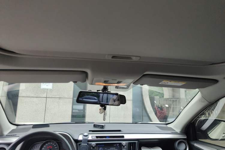 Used Toyota RAV4 2016 2.0L CVT Two-Wheel Drive Fashion Edition China V Standard Headliner