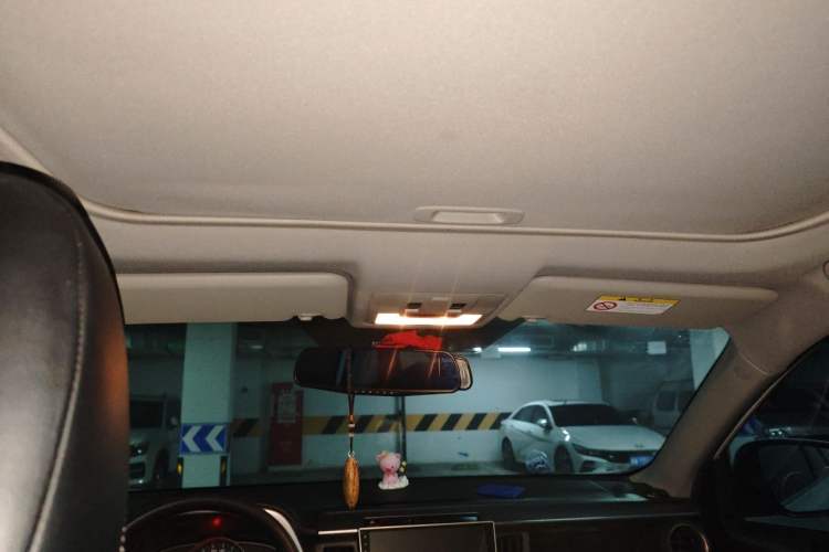 Used Toyota RAV4 2016 2.0L CVT Two-Wheel Drive Fashion Edition China V Standard Headliner