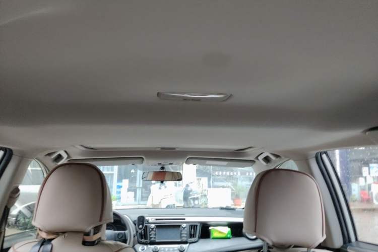 Used Toyota RAV4 2016 2.0L CVT Two-Wheel Drive Fashion Edition China V Standard Headliner