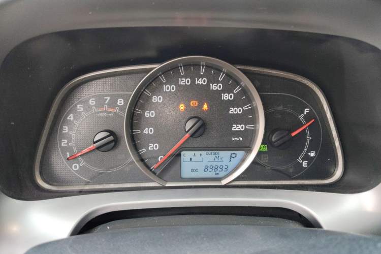 Used Toyota RAV4 2016 2.0L CVT Two-Wheel Drive Fashion Edition China V Standard Instrument Cluster