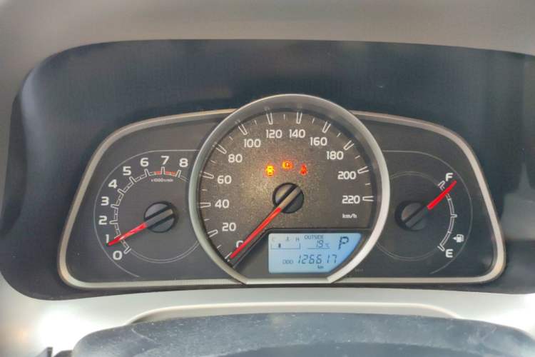Used Toyota RAV4 2016 2.0L CVT Two-Wheel Drive Fashion Edition China V Standard Instrument Cluster