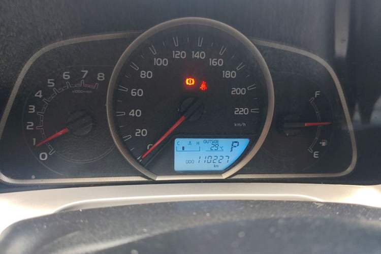 Used Toyota RAV4 2016 2.0L CVT Two-Wheel Drive Fashion Edition China V Standard Instrument Cluster