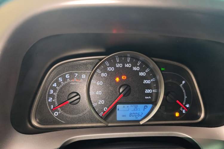Used Toyota RAV4 2016 2.0L CVT Two-Wheel Drive Fashion Edition China V Standard Instrument Cluster