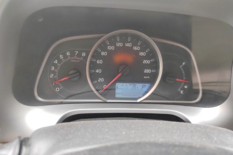 Used Toyota RAV4 2016 2.0L CVT Two-Wheel Drive Fashion Edition China V Standard Instrument Cluster