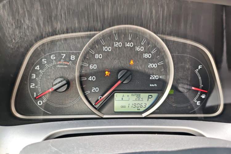 Used Toyota RAV4 2016 2.0L CVT Two-Wheel Drive Fashion Edition China V Standard Instrument Cluster