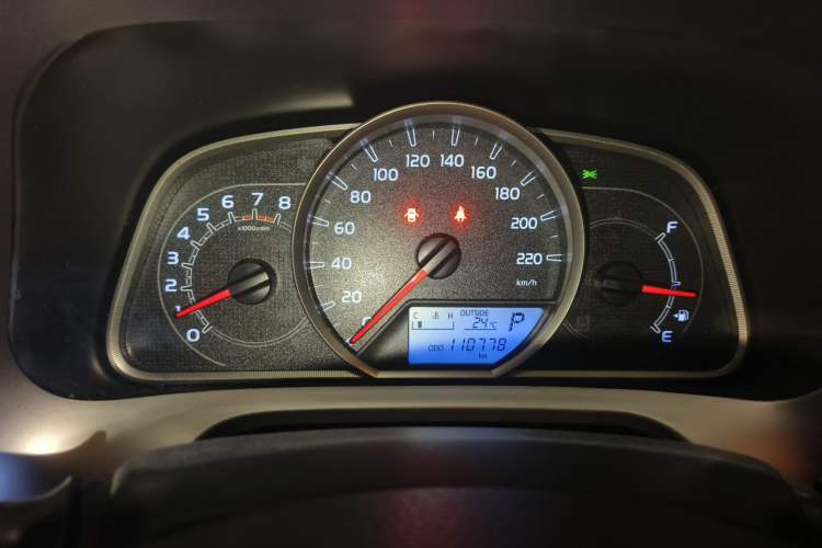 Used Toyota RAV4 2016 2.0L CVT Two-Wheel Drive Fashion Edition China V Standard Instrument Cluster