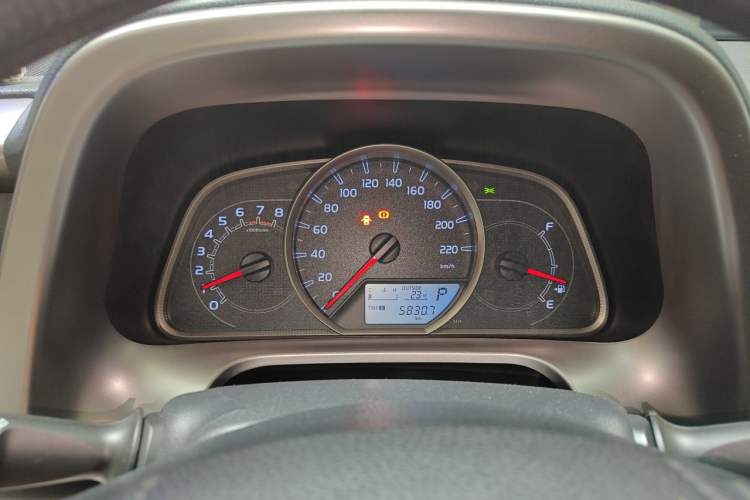 Used Toyota RAV4 2016 2.0L CVT Two-Wheel Drive Fashion Edition China V Standard Instrument Cluster