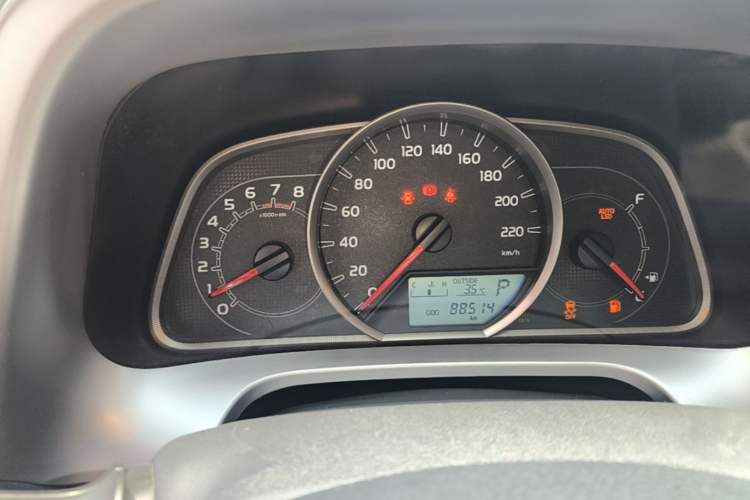 Used Toyota RAV4 2016 2.0L CVT Two-Wheel Drive Comfort Edition China V Standard Instrument Cluster