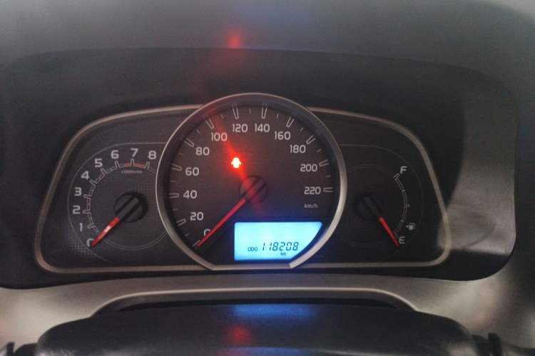 Used Toyota RAV4 2016 2.0L CVT Two-Wheel Drive Fashion Edition China V Standard Instrument Cluster