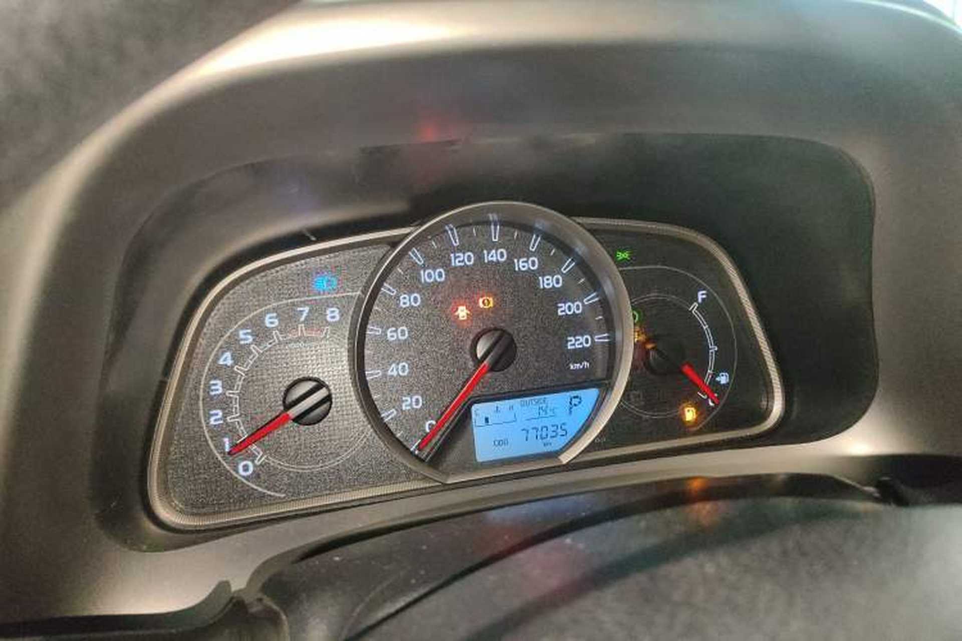 Used Toyota RAV4 2016 2.0L CVT Two-Wheel Drive Comfort Edition China V Standard Instrument Cluster