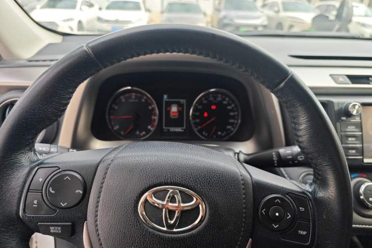 Used Toyota RAV4 2016 2.0L CVT 4x4 New Edition China V Standard Instrument Cluster